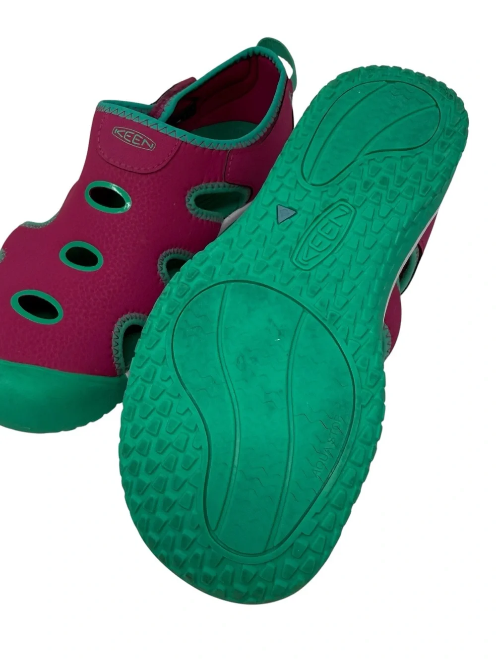 Keen Stingray Youth Size 6 Water Sandals